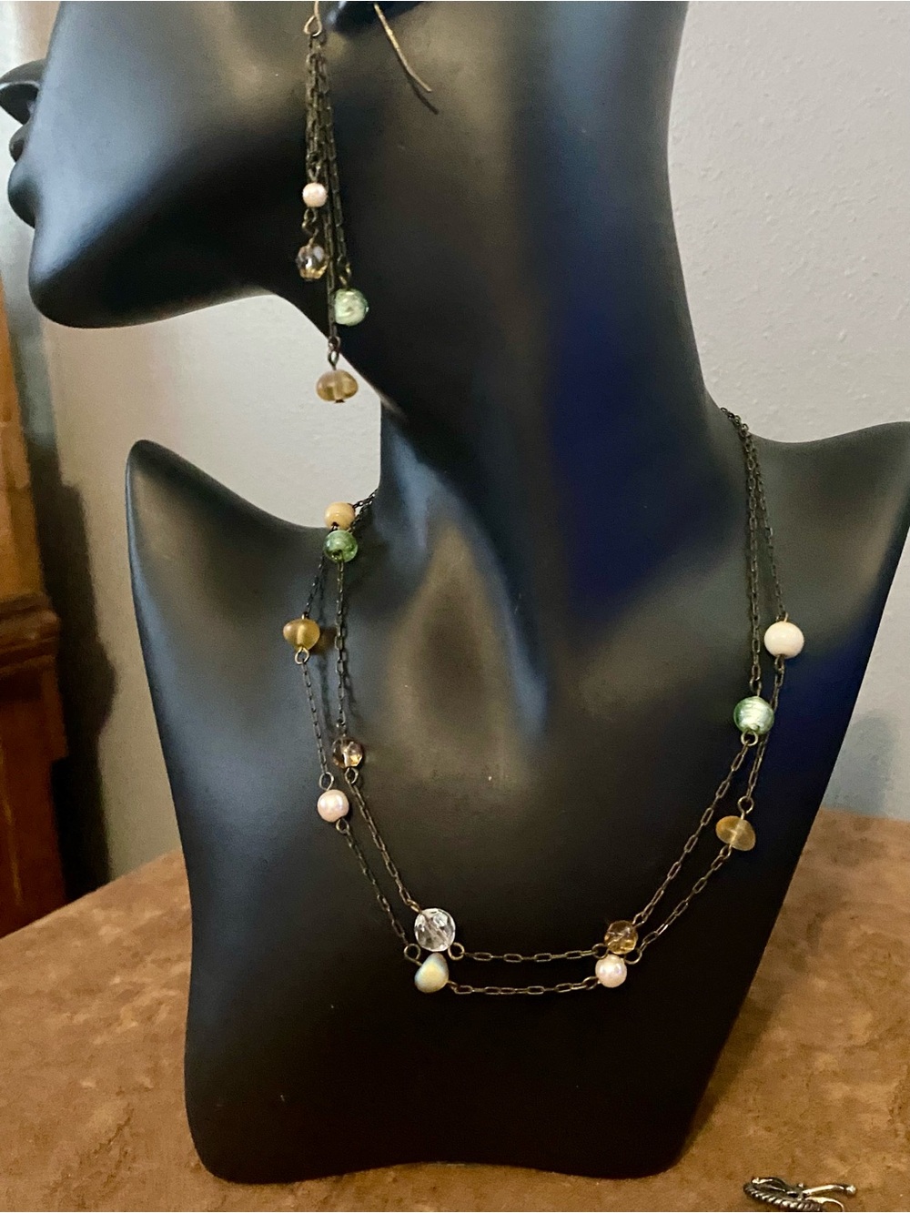 Multi-Strand Chunky Pink,Tan,GreenBrown & Rose gold interlocking circle necklace - Picture 7 of 10